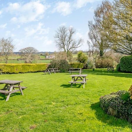 The Burcott Inn Cottages Wells Exterior foto